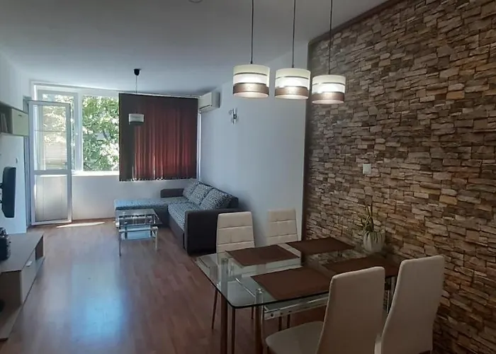 Nana's Apartament Warna