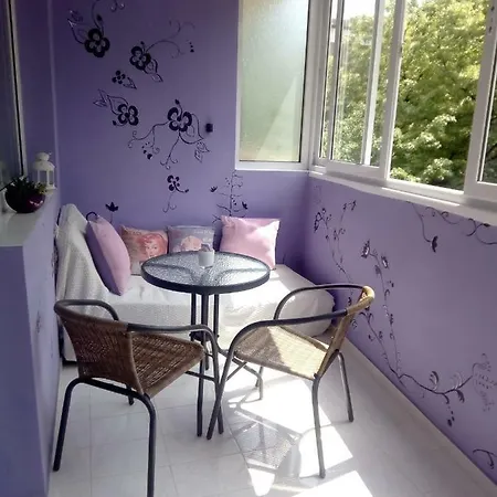 Nana's Apartman *